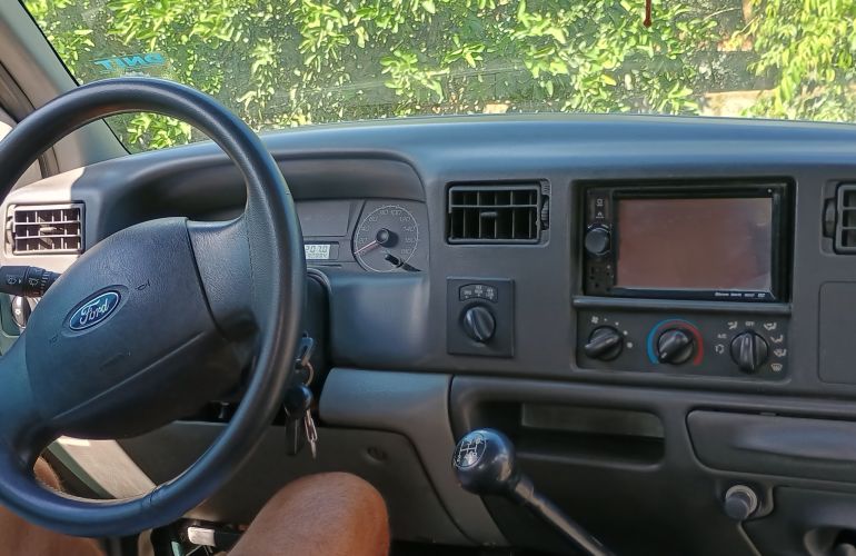 Ford F-250 XLT 4x4 3.9 (Cab Dupla) - Foto #5