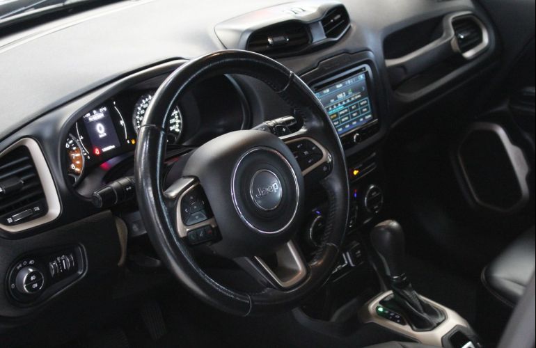 Jeep Renegade 1.8 16V Longitude - Foto #4