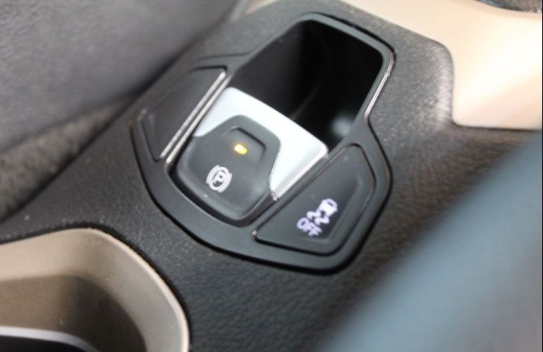 Jeep Renegade 1.8 16V Longitude - Foto #5