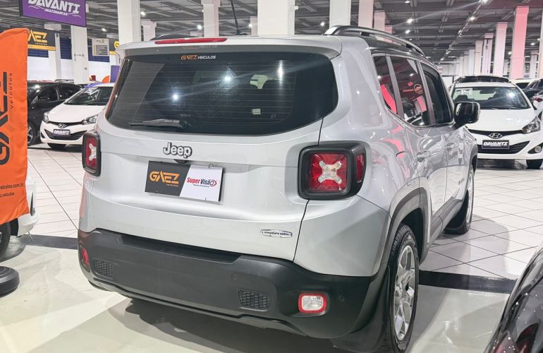 Jeep Renegade 1.8 16V Longitude - Foto #3