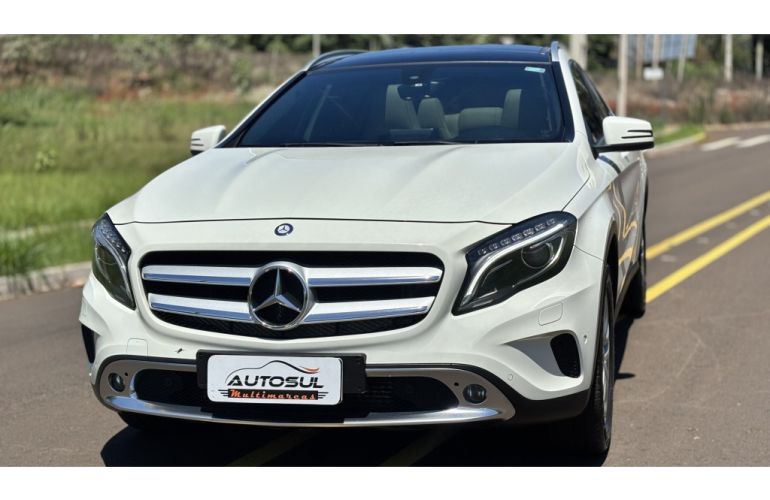 Mercedes-Benz GLA 200 Advance - Foto #2