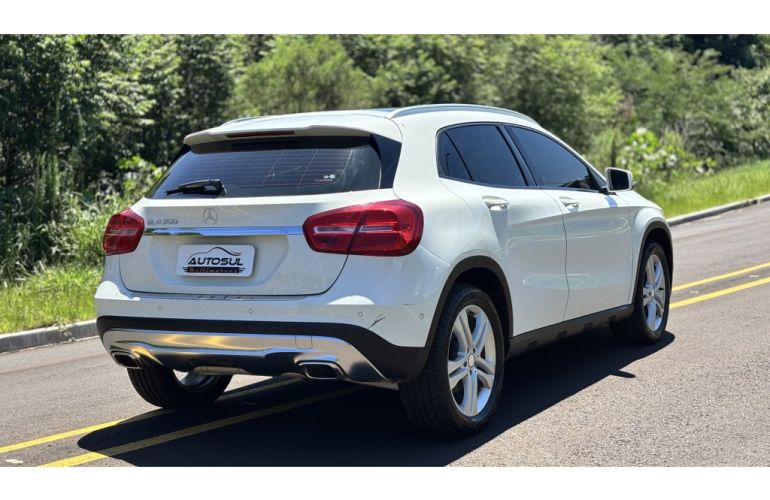 Mercedes-Benz GLA 200 Advance - Foto #6