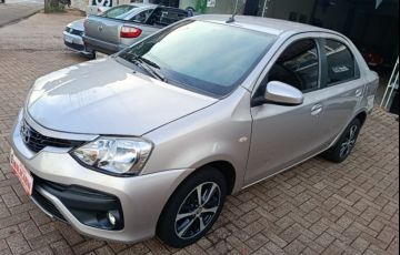 Toyota Etios Sedan XS 1.5 (Flex) - Foto #8