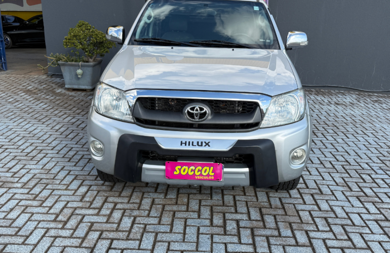 Toyota Hilux 2.7 Flex 4x2 CD SR (Aut) - Foto #2