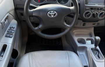 Toyota Hilux 2.7 Flex 4x2 CD SR (Aut) - Foto #6