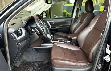 Toyota Hilux Sw4 2.8 Srx 4x4 7 Lugares 16V Turbo Intercooler - Foto #4
