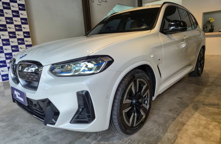 BMW Ix3 M Sport - Foto #3