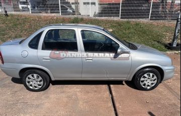 Chevrolet Corsa 1.0 MPFi Classic Sedan 8v - Foto #6