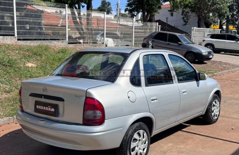 Chevrolet Corsa 1.0 MPFi Classic Sedan 8v - Foto #8