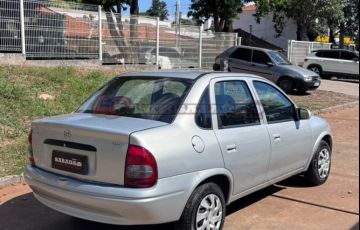 Chevrolet Corsa 1.0 MPFi Classic Sedan 8v - Foto #8