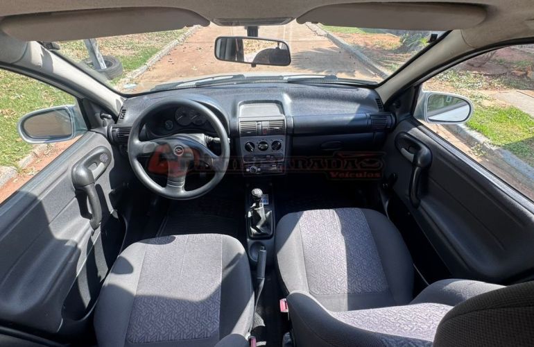 Chevrolet Corsa 1.0 MPFi Classic Sedan 8v - Foto #9