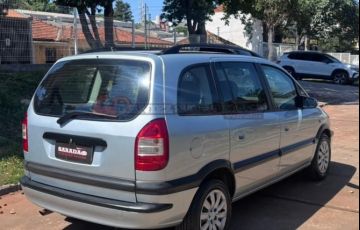 Chevrolet Zafira 2.0 MPFi Comfort 8v - Foto #6