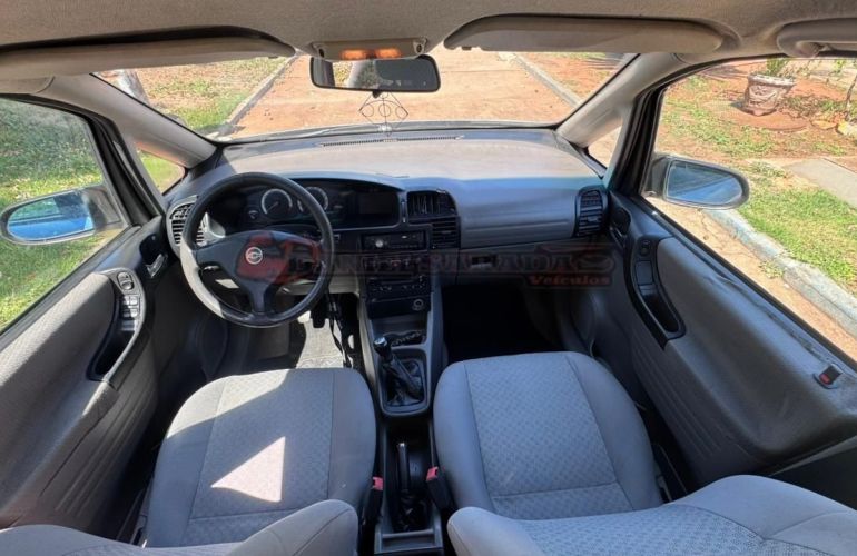 Chevrolet Zafira 2.0 MPFi Comfort 8v - Foto #9