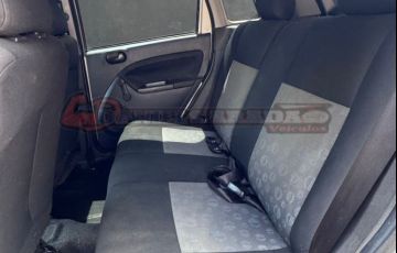 Ford Fiesta 1.0 MPi Hatch 8v - Foto #9