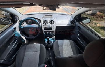 Ford Fiesta 1.0 MPi Hatch 8v - Foto #10