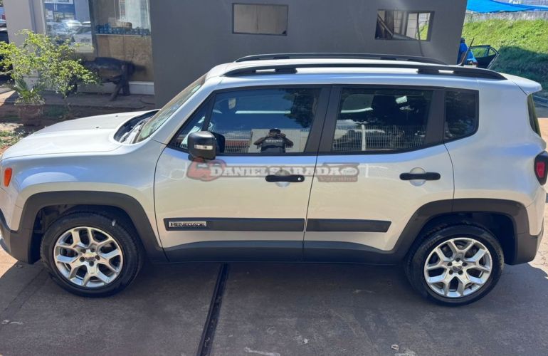 Jeep Renegade 1.8 16V Sport - Foto #5