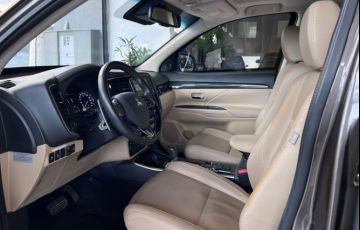 Mitsubishi Outlander 3.0 Gt 4x4 V6 24v - Foto #5