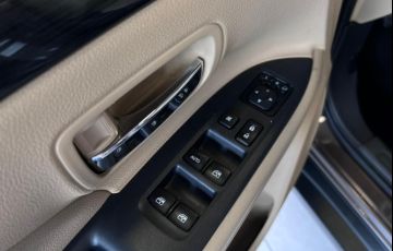 Mitsubishi Outlander 3.0 Gt 4x4 V6 24v - Foto #6