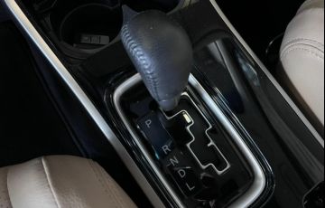 Mitsubishi Outlander 3.0 Gt 4x4 V6 24v - Foto #10
