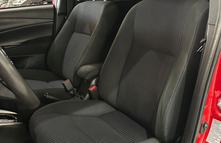 Toyota Yaris 1.3 16V Xl Live Multidrive - Foto #7