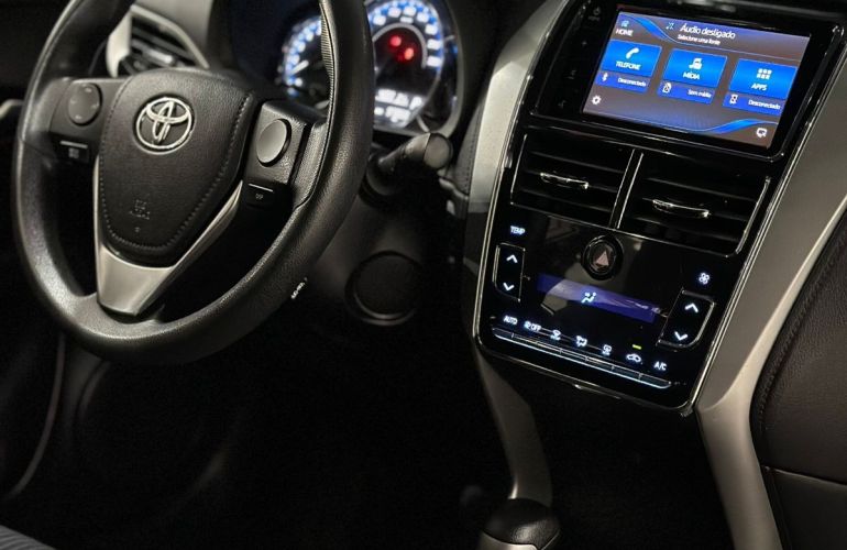 Toyota Yaris 1.3 16V Xl Live Multidrive - Foto #9
