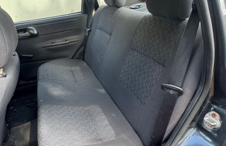 Chevrolet Corsa 1.0 MPFi Classic Sedan Life 8v - Foto #9