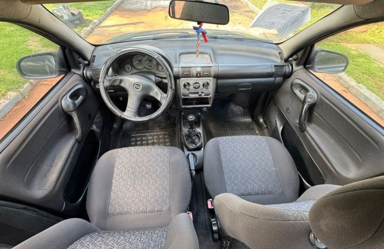 Chevrolet Corsa 1.0 MPFi Classic Sedan Life 8v - Foto #10