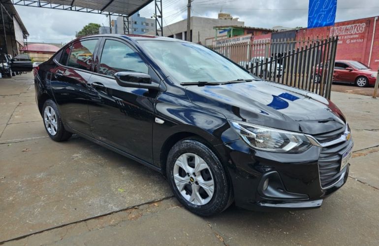 Chevrolet Onix Plus 1.0 LT - Foto #10