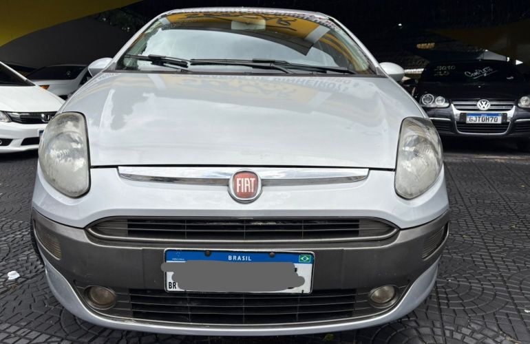 Fiat Punto 1.6 Essence 16v - Foto #3