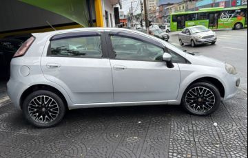 Fiat Punto 1.6 Essence 16v - Foto #5