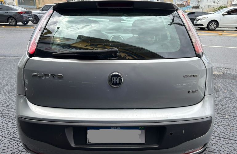 Fiat Punto 1.6 Essence 16v - Foto #6