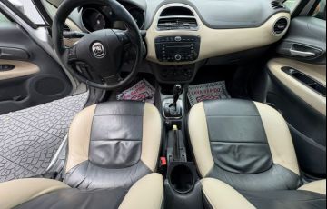 Fiat Punto 1.6 Essence 16v - Foto #7