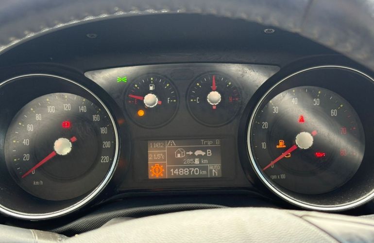 Fiat Punto 1.6 Essence 16v - Foto #9