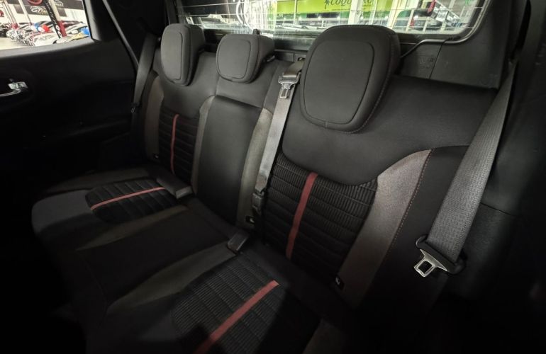 Fiat Toro 1.8 16V Evo Freedom - Foto #8