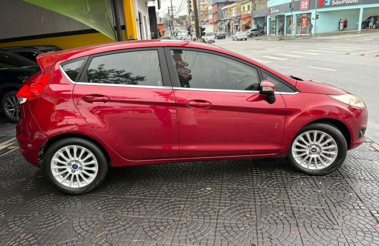 Ford Fiesta 1.6 Titanium Hatch 16v - Foto #5