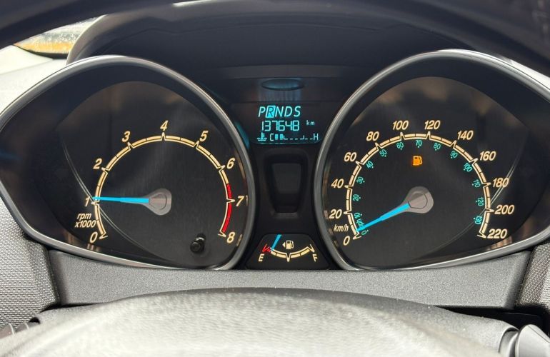 Ford Fiesta 1.6 Titanium Hatch 16v - Foto #9