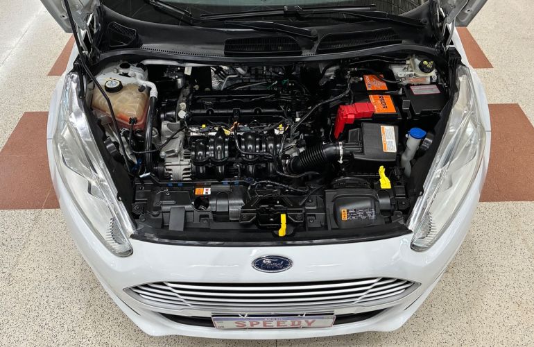 Ford Fiesta 1.5 SE Hatch 16v - Foto #5