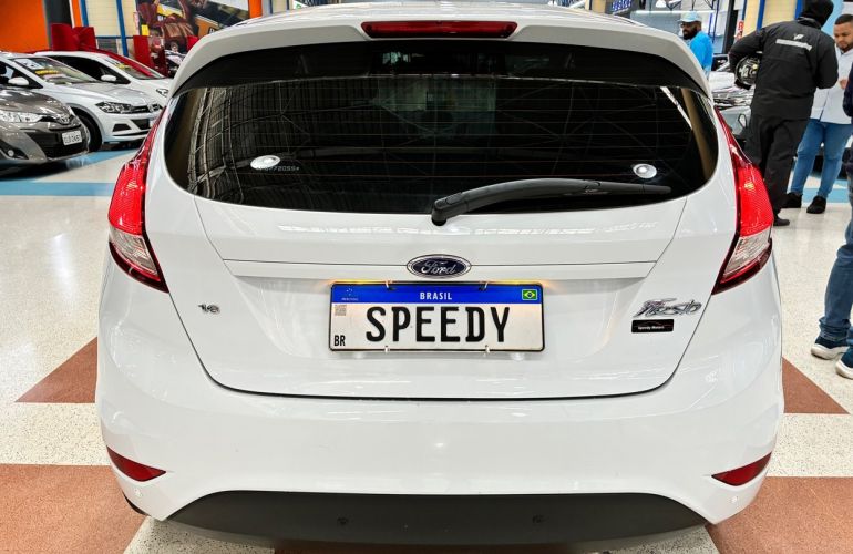 Ford Fiesta 1.5 SE Hatch 16v - Foto #6