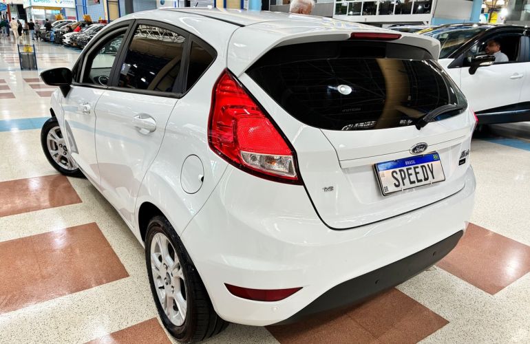 Ford Fiesta 1.5 SE Hatch 16v - Foto #7