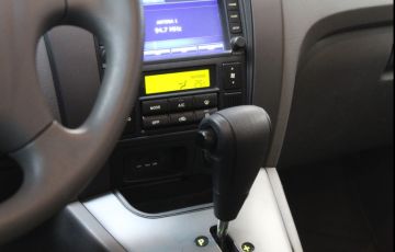 Hyundai Tucson 2.0 MPFi GLS 16V 143cv 2wd - Foto #8