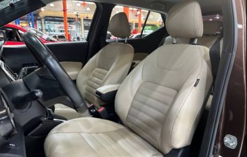 Nissan Kicks 1.6 16V Sl - Foto #9