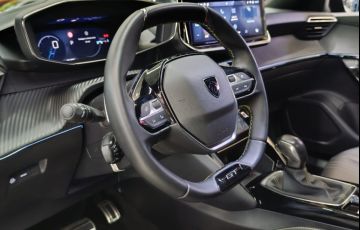 Peugeot 2008 1.0 Turbo 200 Gt - Foto #10
