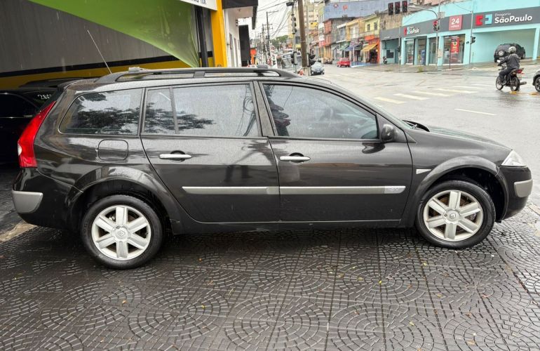 Renault Megane 1.6 Dynamique Grand Tour 16v - Foto #5
