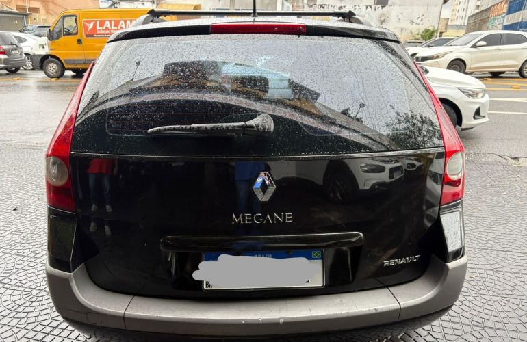 Renault Megane 1.6 Dynamique Grand Tour 16v - Foto #6