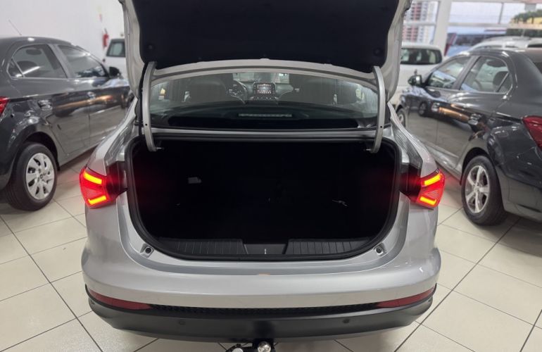 Fiat Cronos 1.3 Precision (Aut) - Foto #6