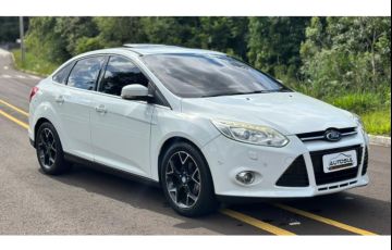 Ford Focus Fastback Titanium Plus 2.0 PowerShift - Foto #4