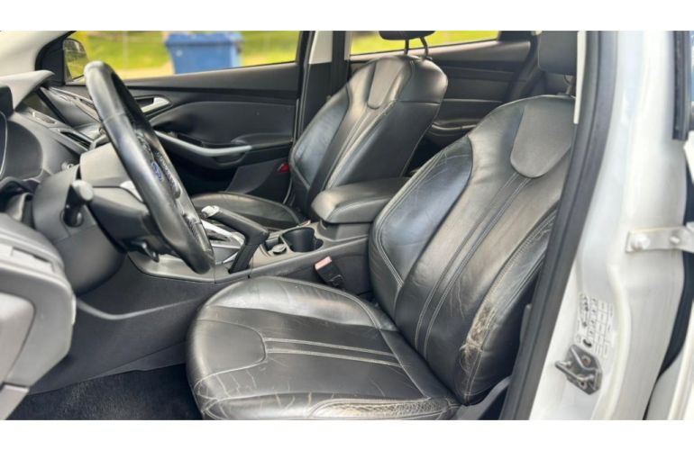 Ford Focus Fastback Titanium Plus 2.0 PowerShift - Foto #8