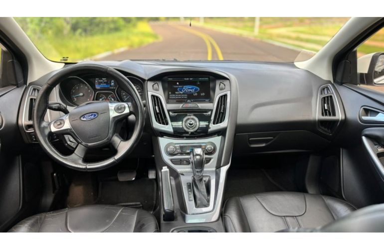 Ford Focus Fastback Titanium Plus 2.0 PowerShift - Foto #10