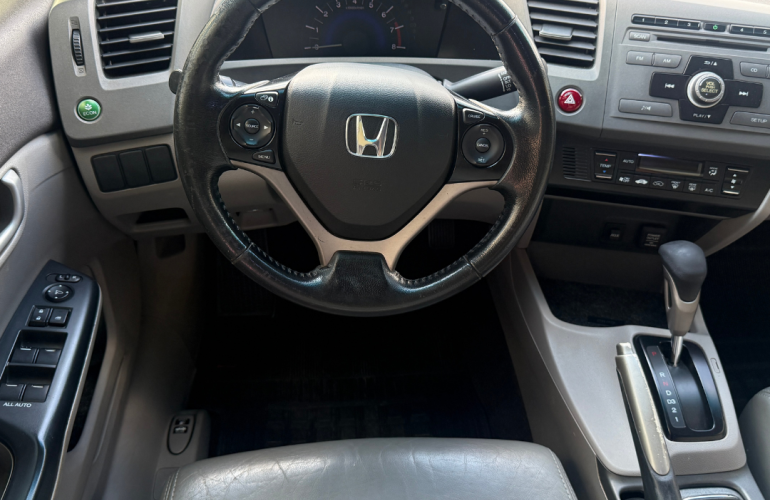 Honda Civic LXS 1.8 i-VTEC (Aut) (Flex) - Foto #4