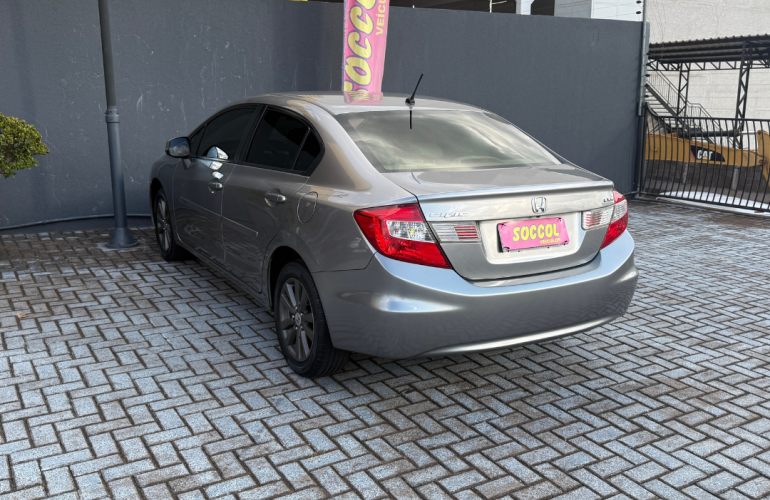 Honda Civic LXS 1.8 i-VTEC (Aut) (Flex) - Foto #8
